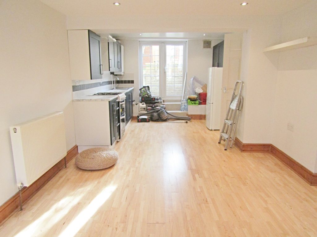 2 bed flat to rent in Rushmore Road, Hackney E5, £2,000 pcm Zoopla