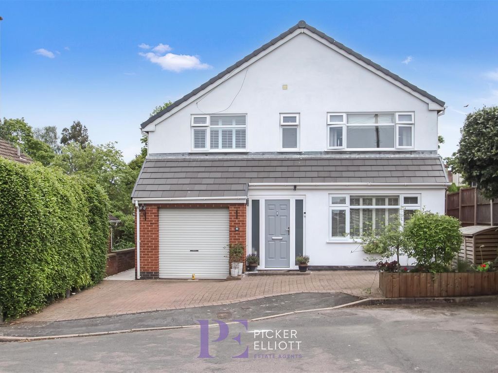 4 bed detached house for sale in Stretton Close, Burbage, Hinckley LE10