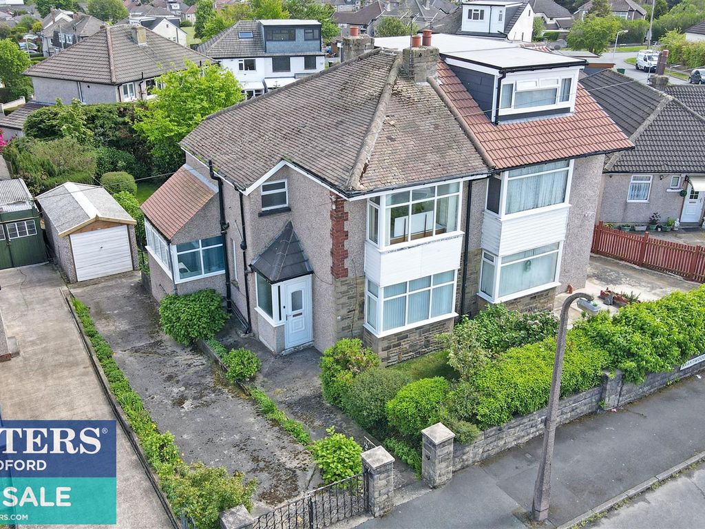 3 bed semidetached house for sale in Brantwood Avenue, Heaton BD9 Zoopla