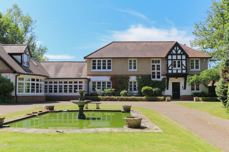 6 bed detached house for sale in Upham Street, Upham, Southampton SO32