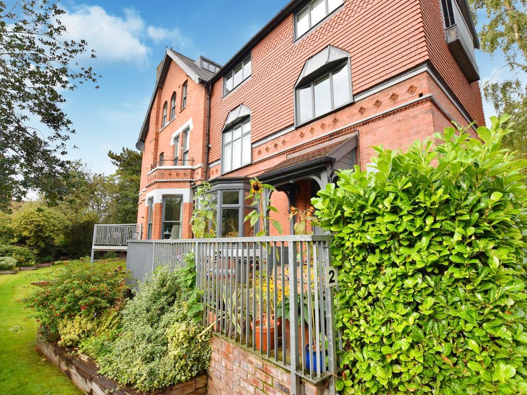 2 bed flat to rent in Palatine Road, West Didsbury, Didsbury