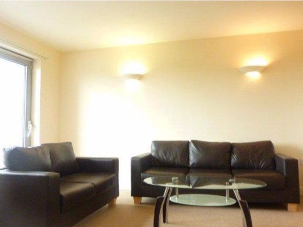 2 bed flat to rent in Tideslea Path, Thamesmead, London SE28 Zoopla
