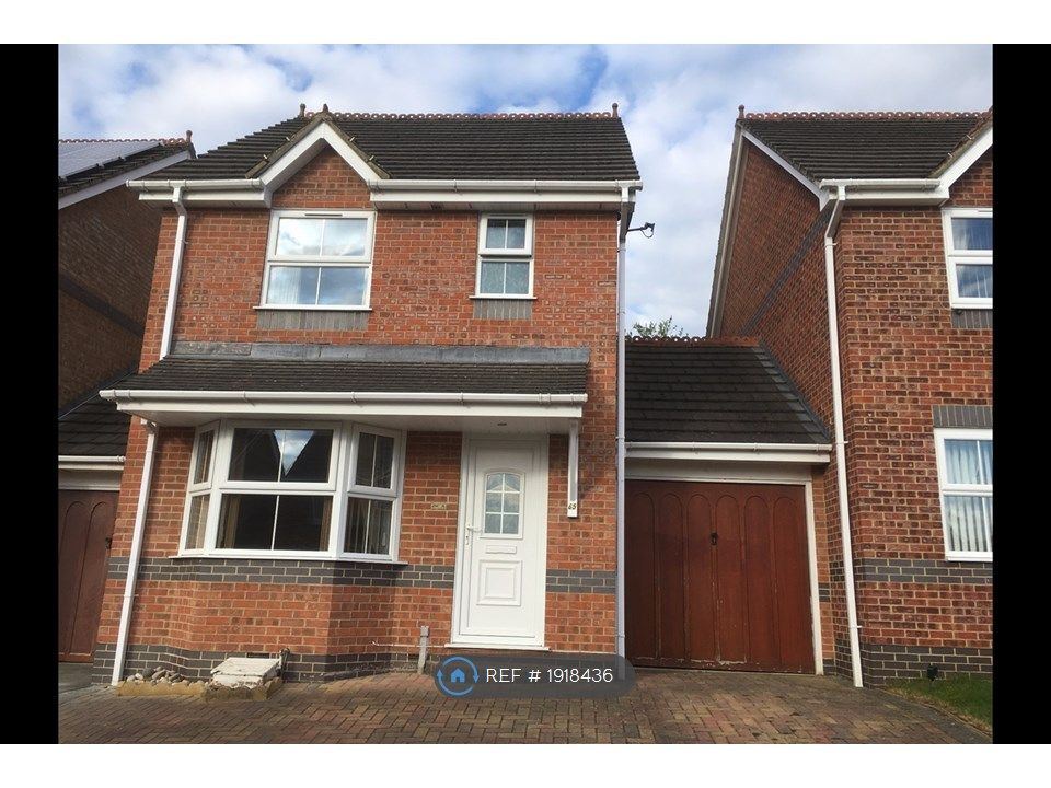3 bed detached house to rent in Westerham Walk, Calne SN11, £1,200 pcm