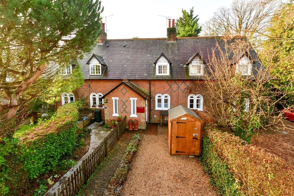 3 bed terraced house for sale in The Grove, Pluckley, Ashford, Kent