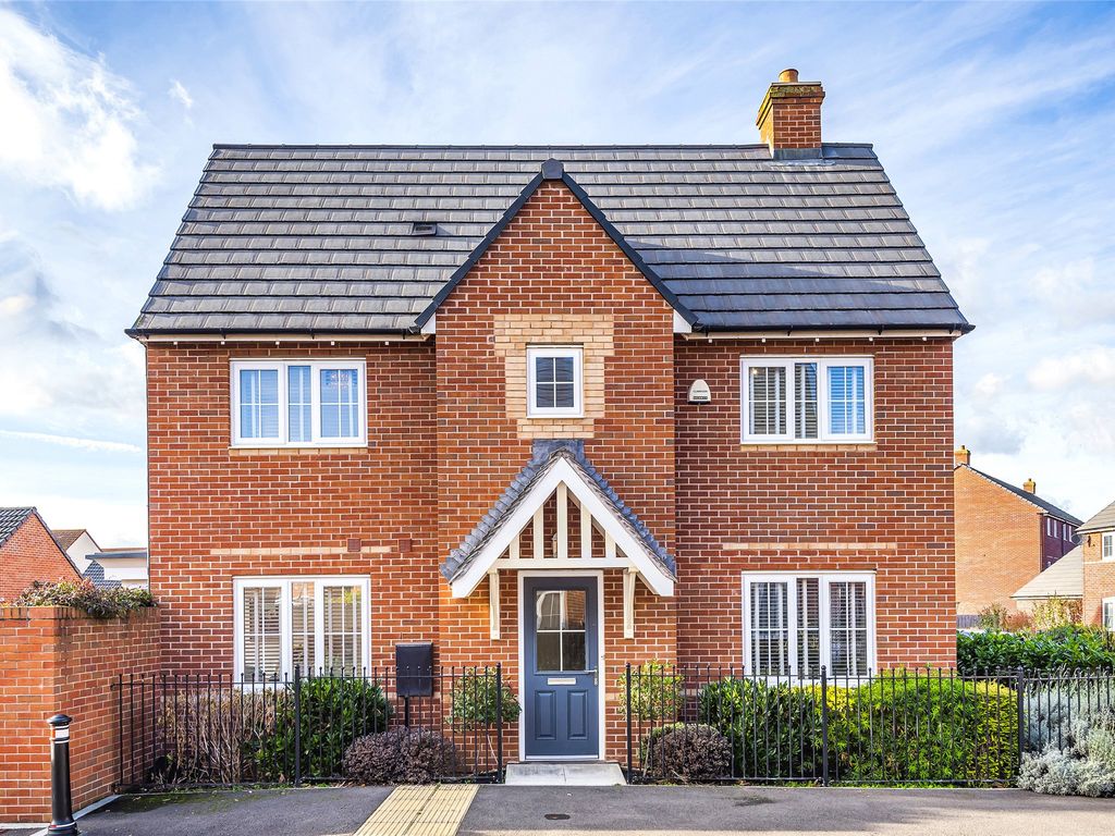 3 bed semidetached house for sale in Catherine Place, Longford