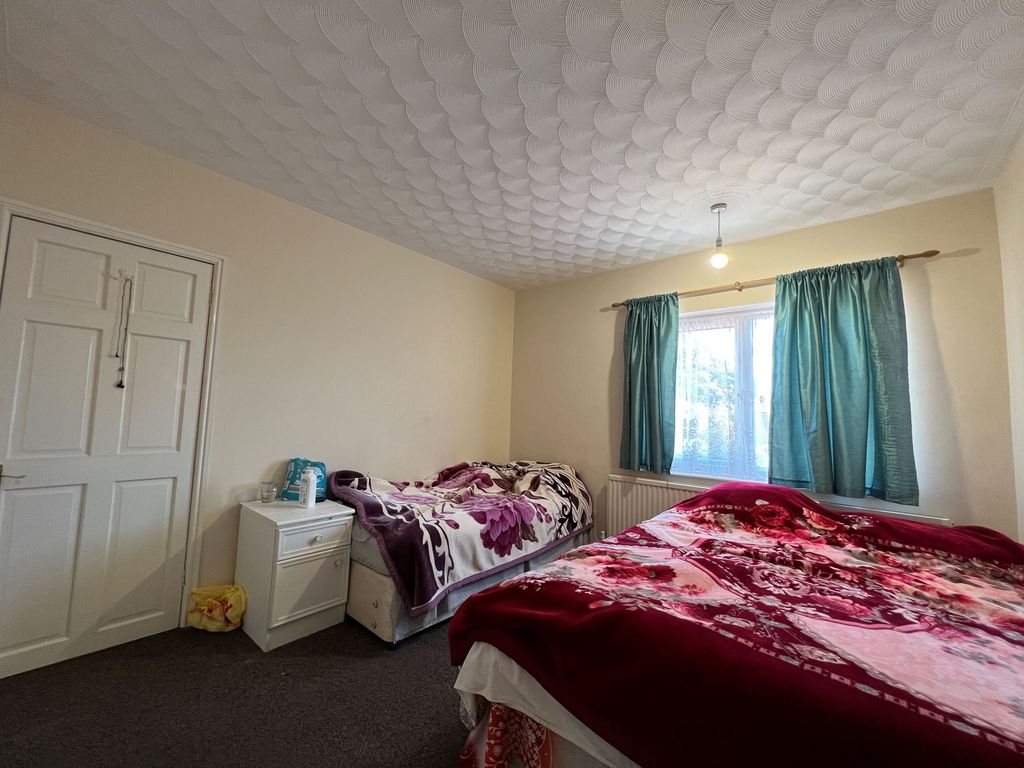 3 bed semidetached house for sale in Mildmay Road, Peterborough PE4