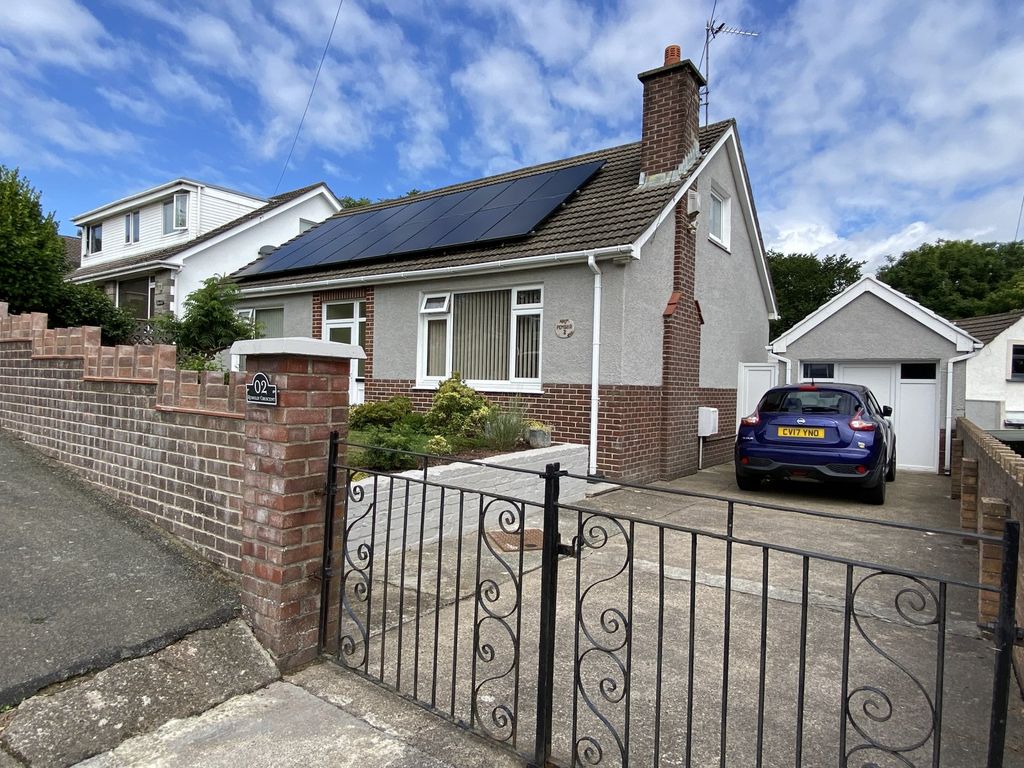 4 bed detached house for sale in Romilly Crescent, Hakin, Milford Haven
