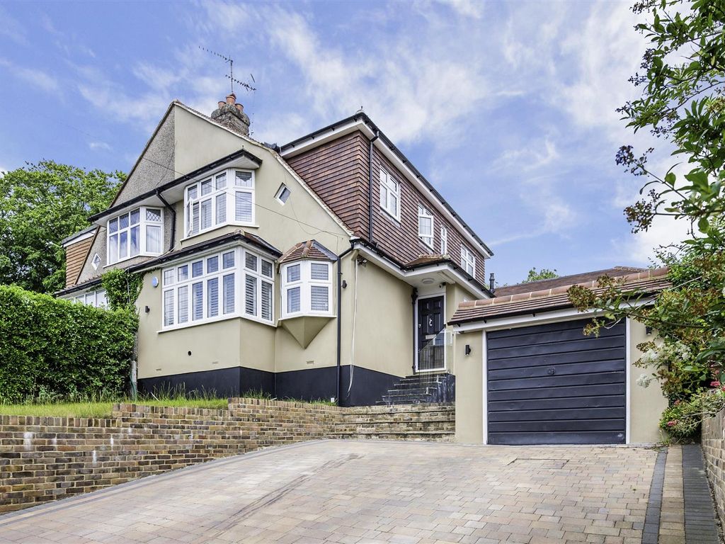 4 bed semidetached house for sale in Kingswood Road, Tadworth KT20
