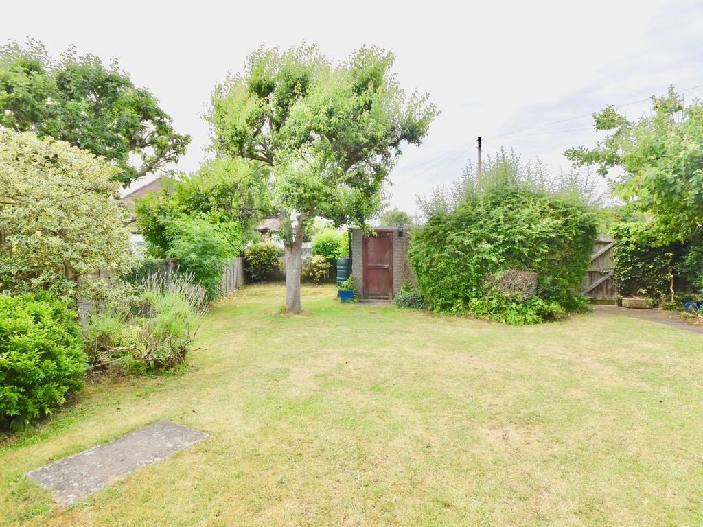 4 bed semidetached house for sale in Craddocks Avenue, Ashtead KT21