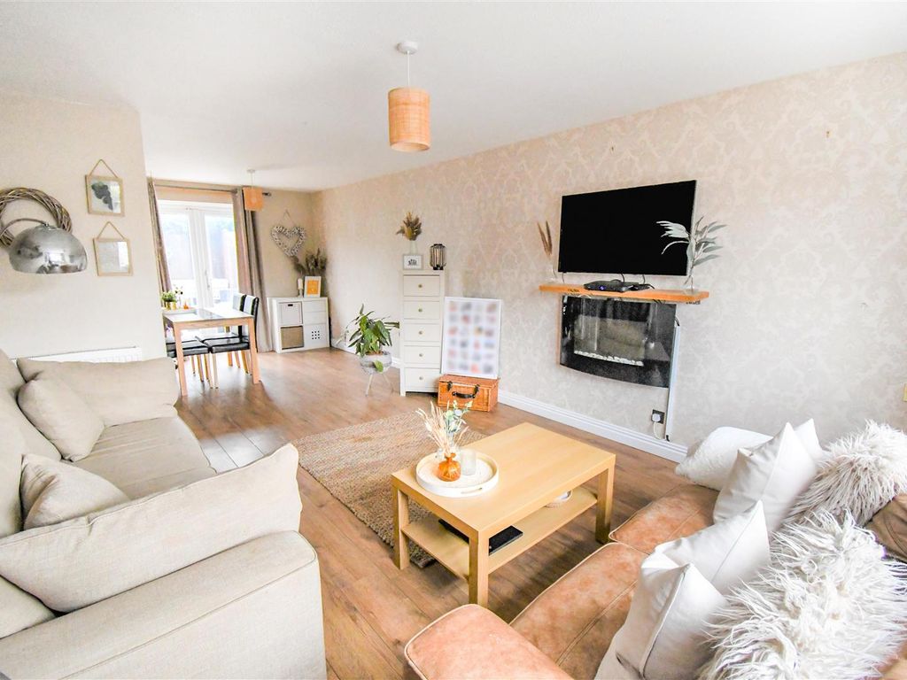 3 bed terraced house for sale in Astral Gardens, SuttonOnHull, Hull HU7 Zoopla