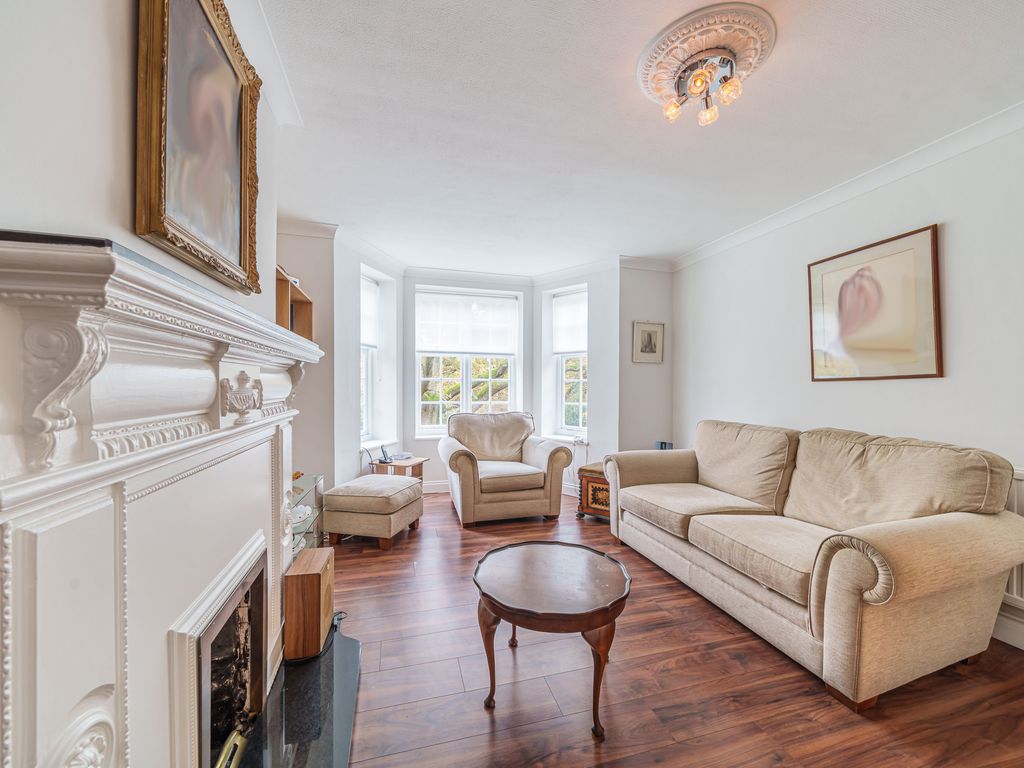 2 bed flat for sale in Lyttelton Road, London N2, £465,000 Zoopla