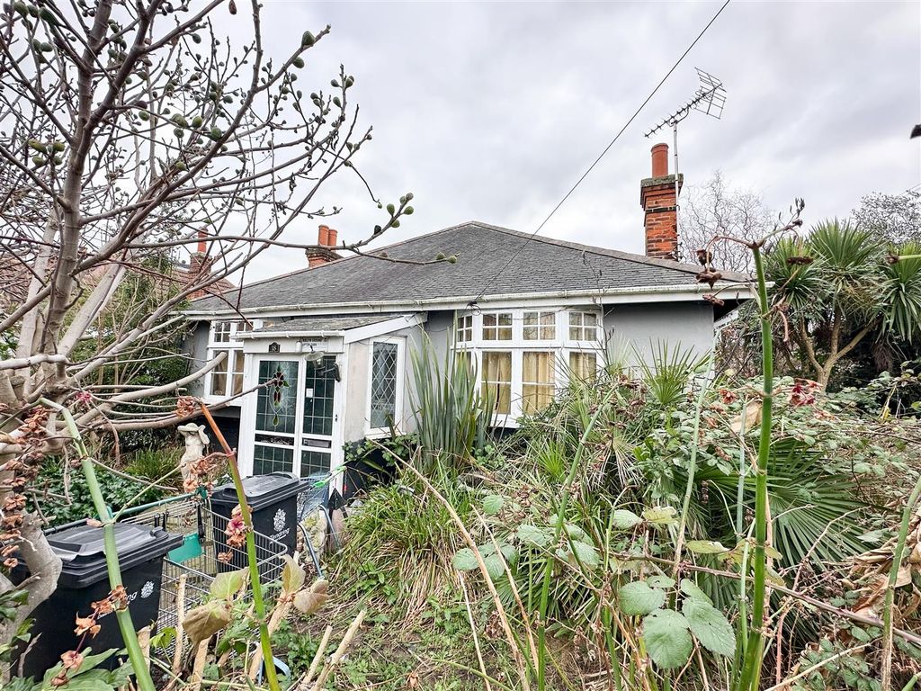 3 bed detached bungalow for sale in Berkeley Road, ClactonOnSea CO15