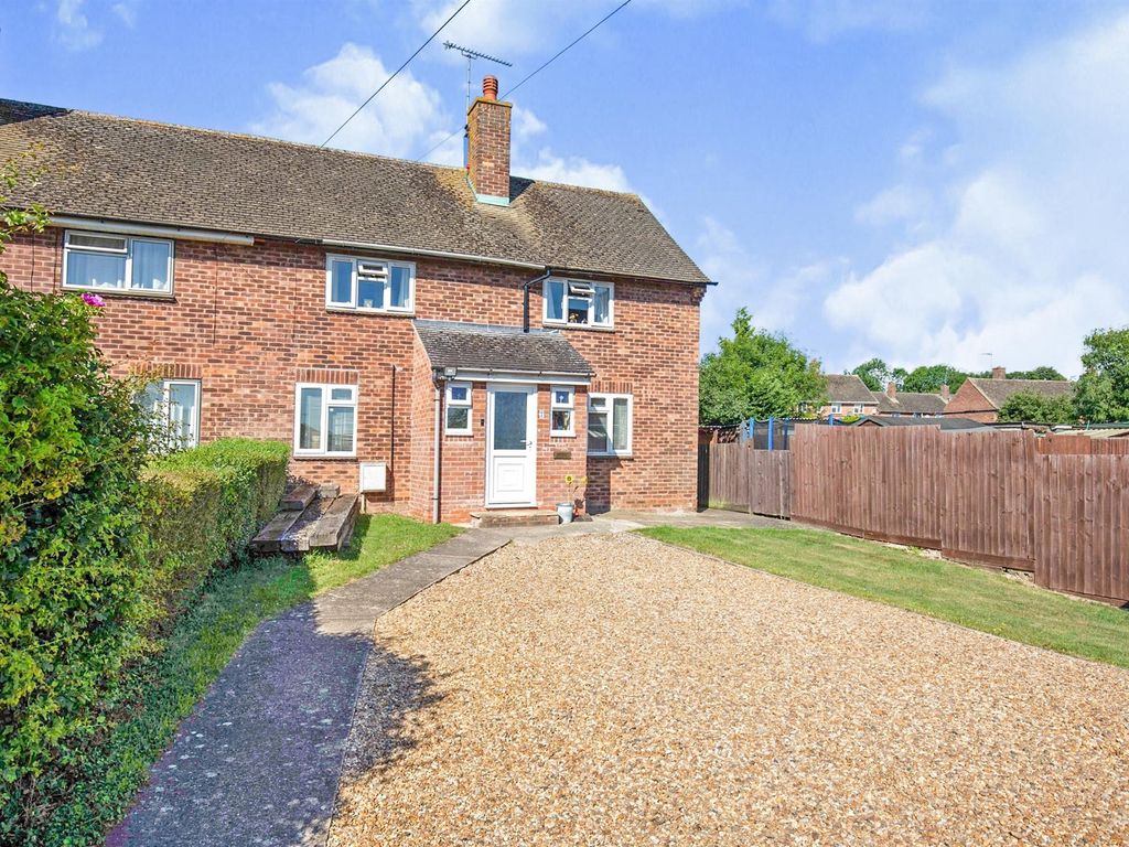 3 bed semidetached house for sale in Old Road, Itchington