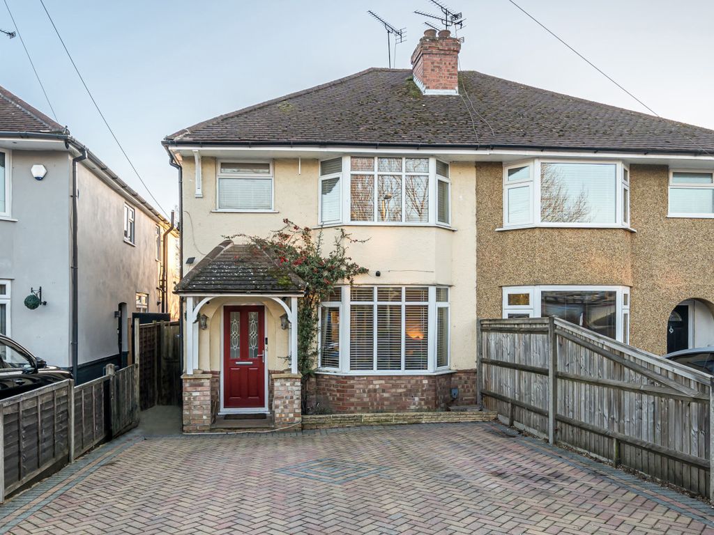 3 Bed Semi Detached House For Sale In Boxalls Lane Aldershot