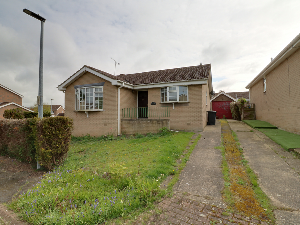 3 bed detached bungalow for sale in Eccles Court, Wrawby, Brigg DN20, £