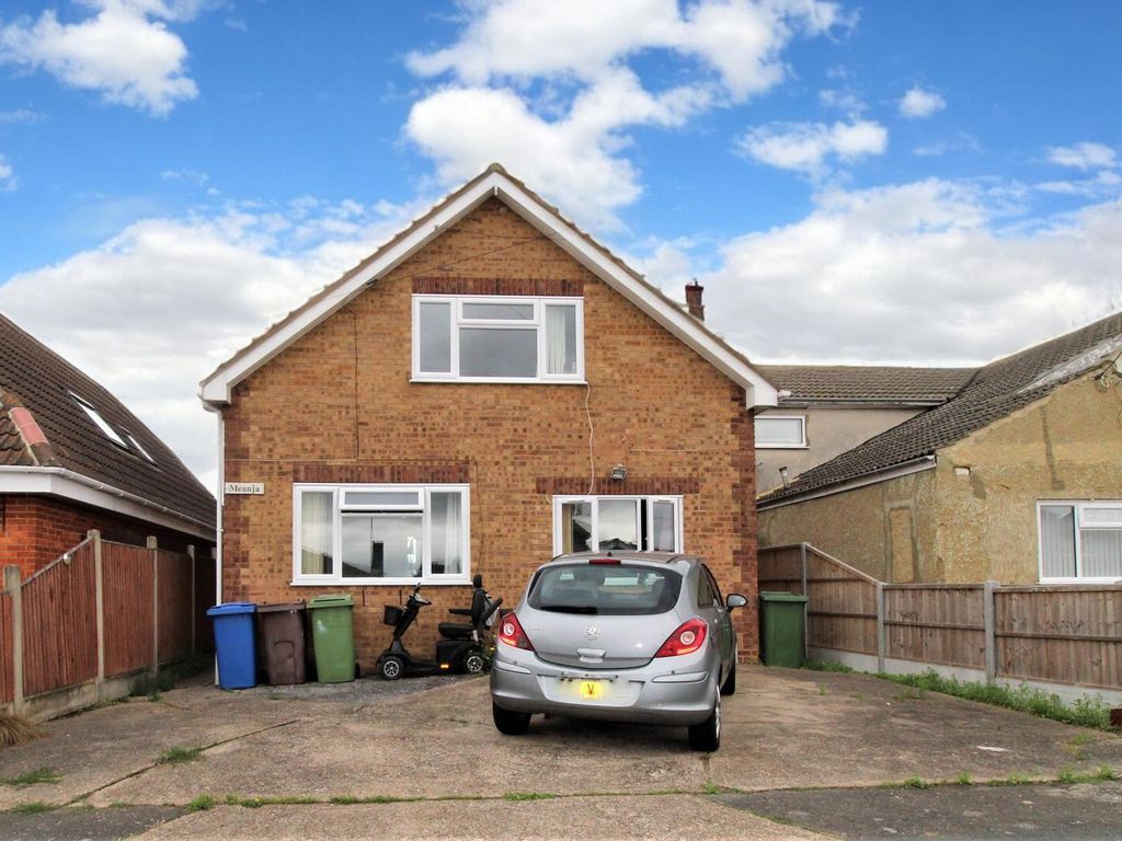 4 bed detached bungalow for sale in Drake Avenue, Minster On Sea
