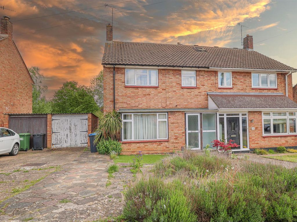 3 bed semidetached house for sale in Spring Lane, Hemel Hempstead HP1