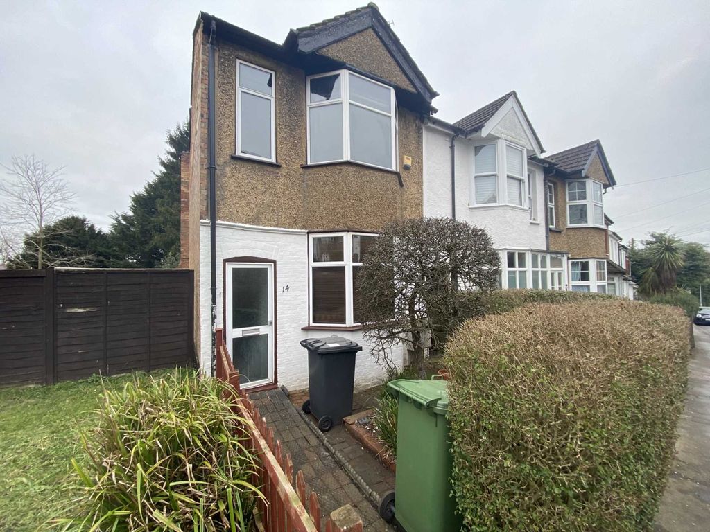 3 bed semidetached house to rent in Aldenham Road, Radlett WD7 Zoopla