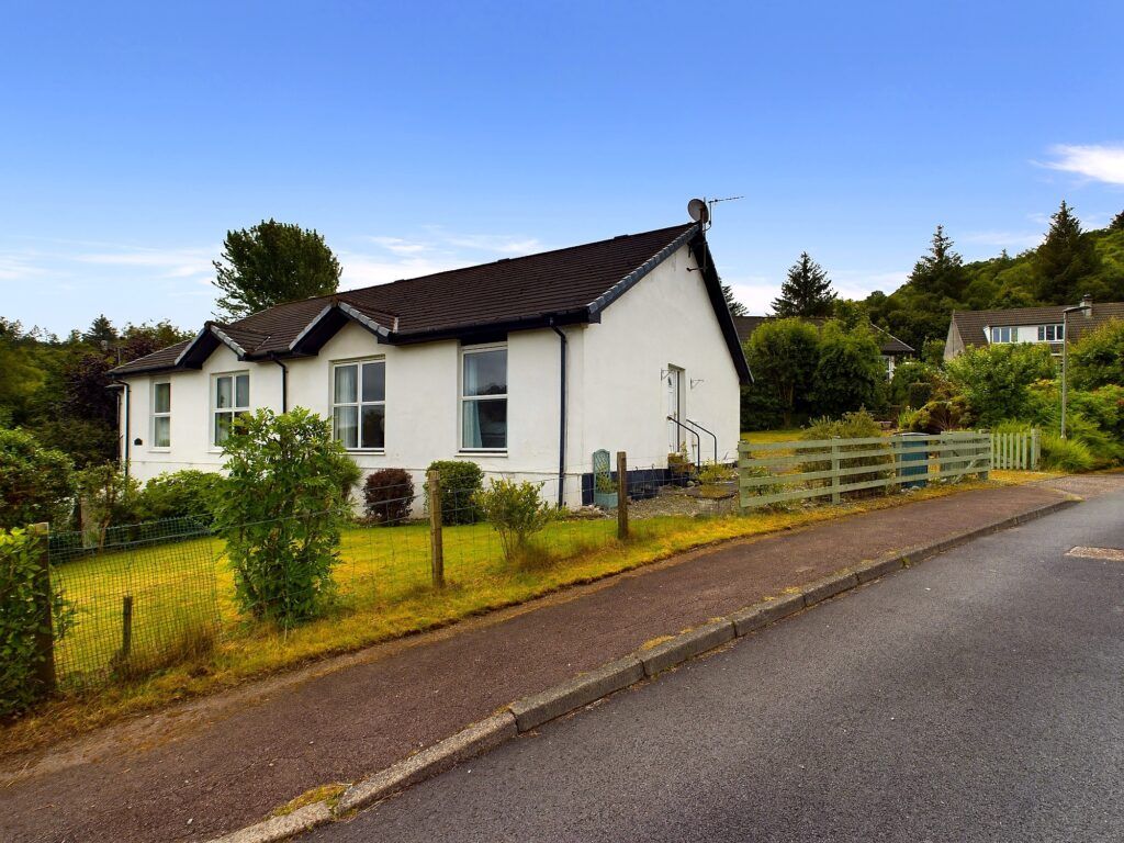 2 bed semidetached bungalow for sale in 1 Grizedale, Cairnbaan, By