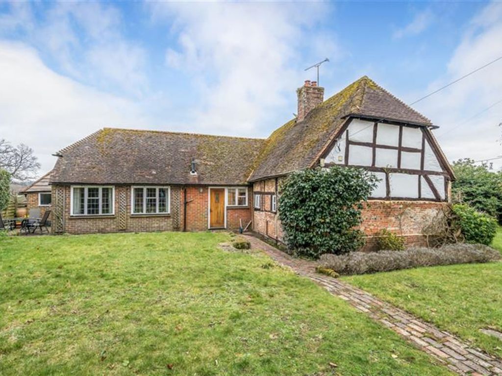 2 bed detached bungalow for sale in Weavers, Farnham Road, Liss