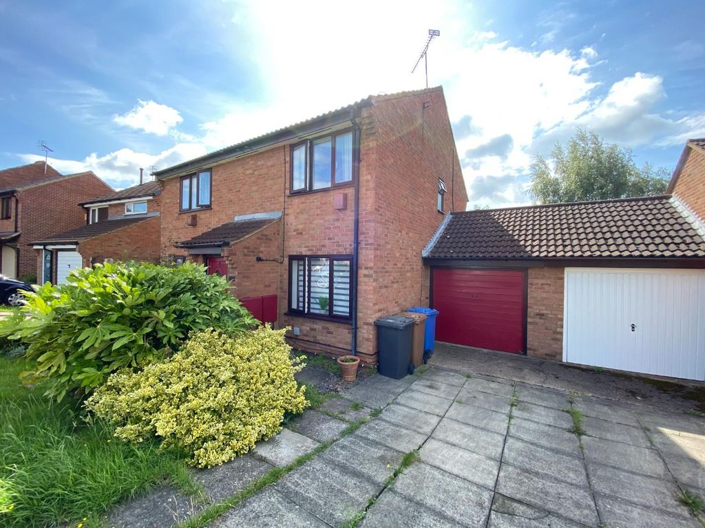 2 bed town house for sale in Maple Drive, Chellaston, Derby DE73, £199,995 Zoopla