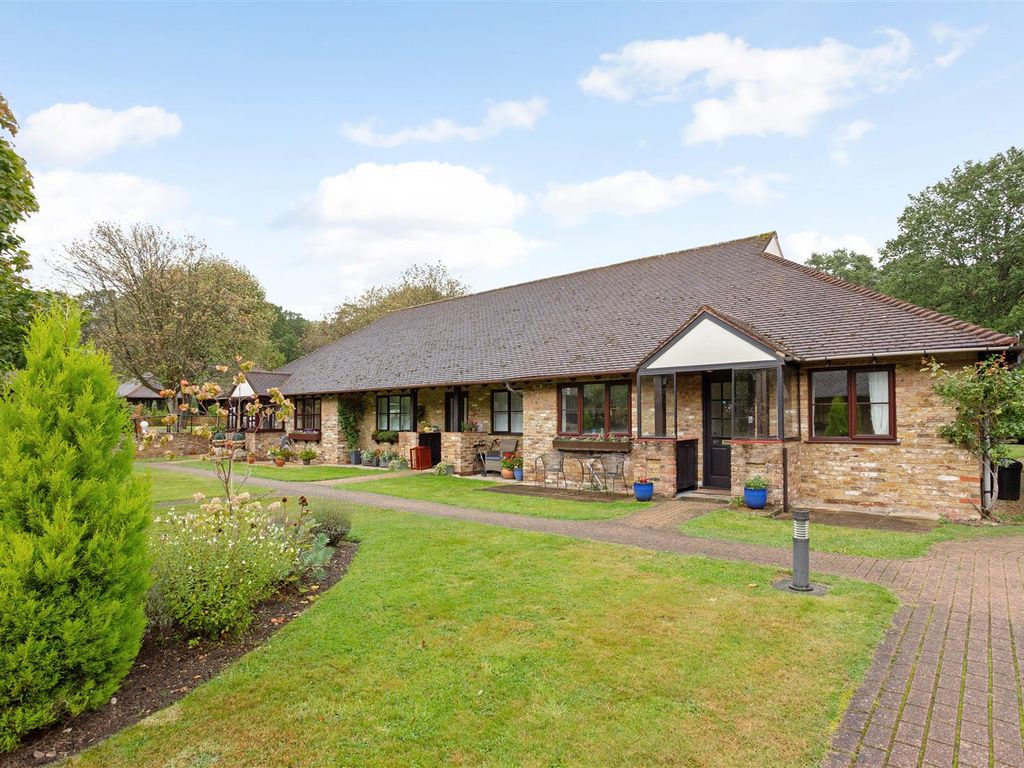 2 bed bungalow for sale in Bagshot Road, Ascot SL5 Zoopla
