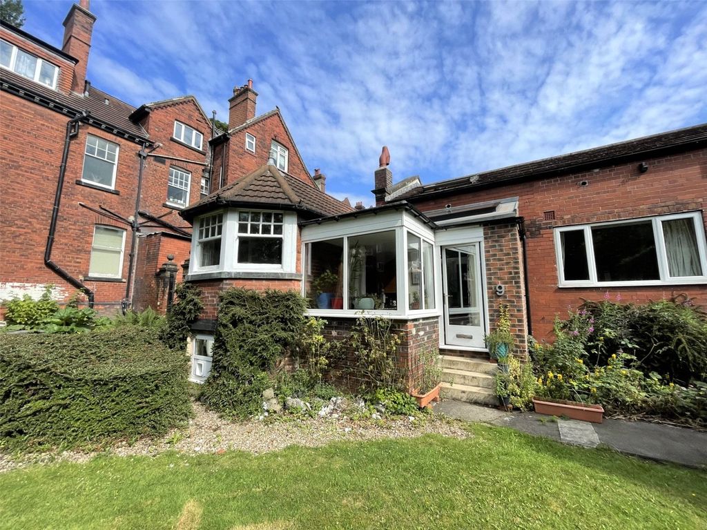 2 bed detached house to rent in North Grange Road, Headingley, Leeds