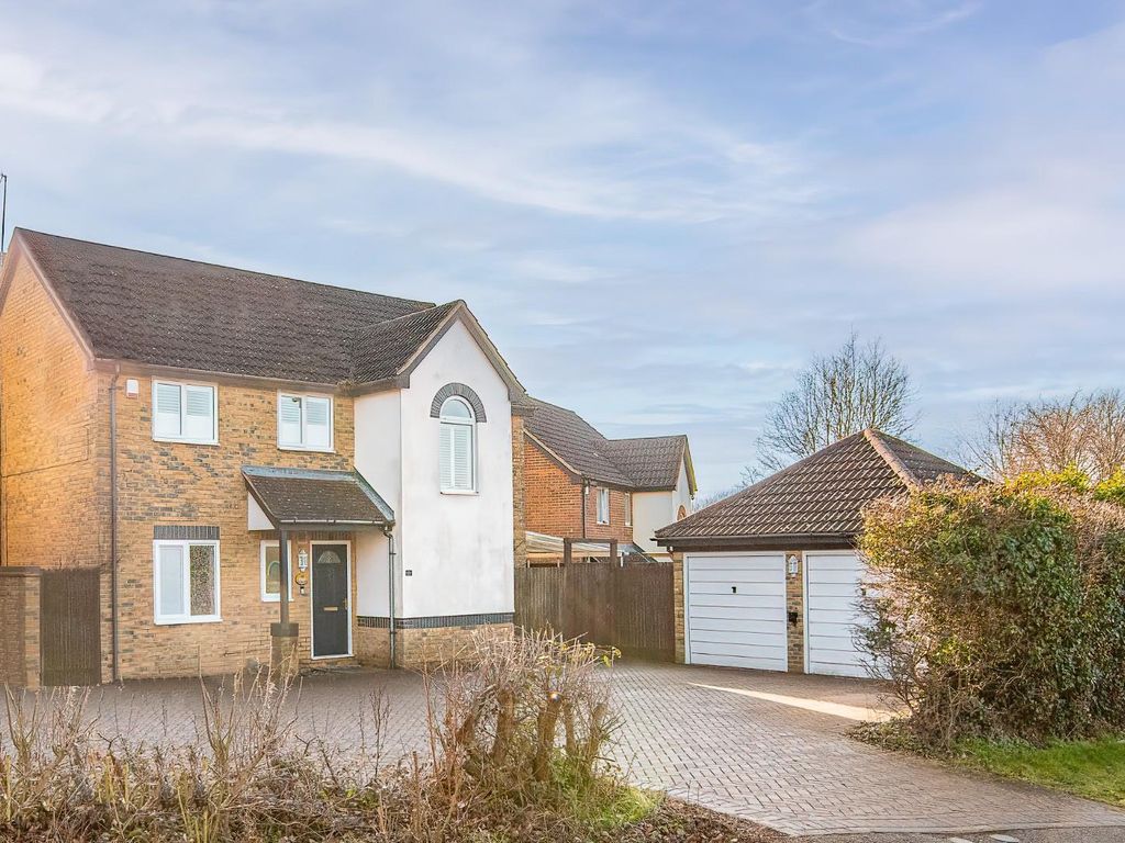 4 bed detached house for sale in Oakhill Road, Shenley Church End