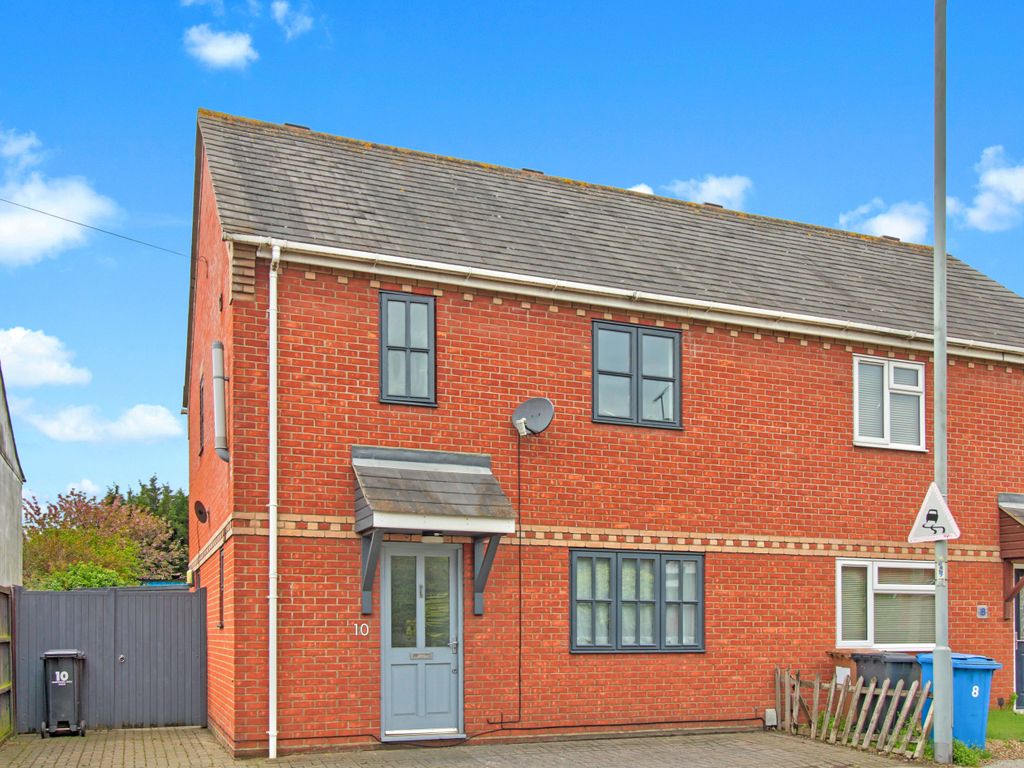 3 bed semidetached house for sale in Cauldwell Hall Road, Ipswich IP4