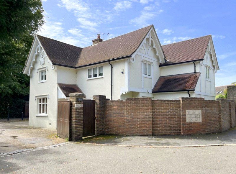 4 bed detached house for sale in Church Road, Shepperton TW17, £