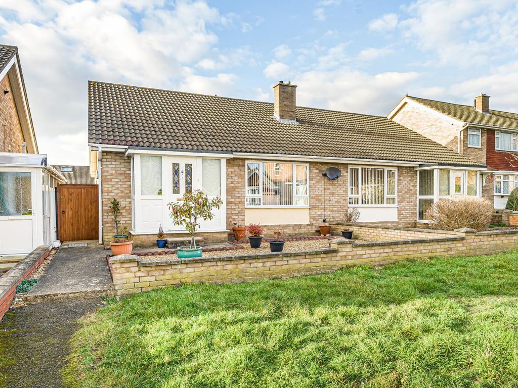2 bed semidetached bungalow for sale in Ludlow Walk, Bedford MK41 Zoopla