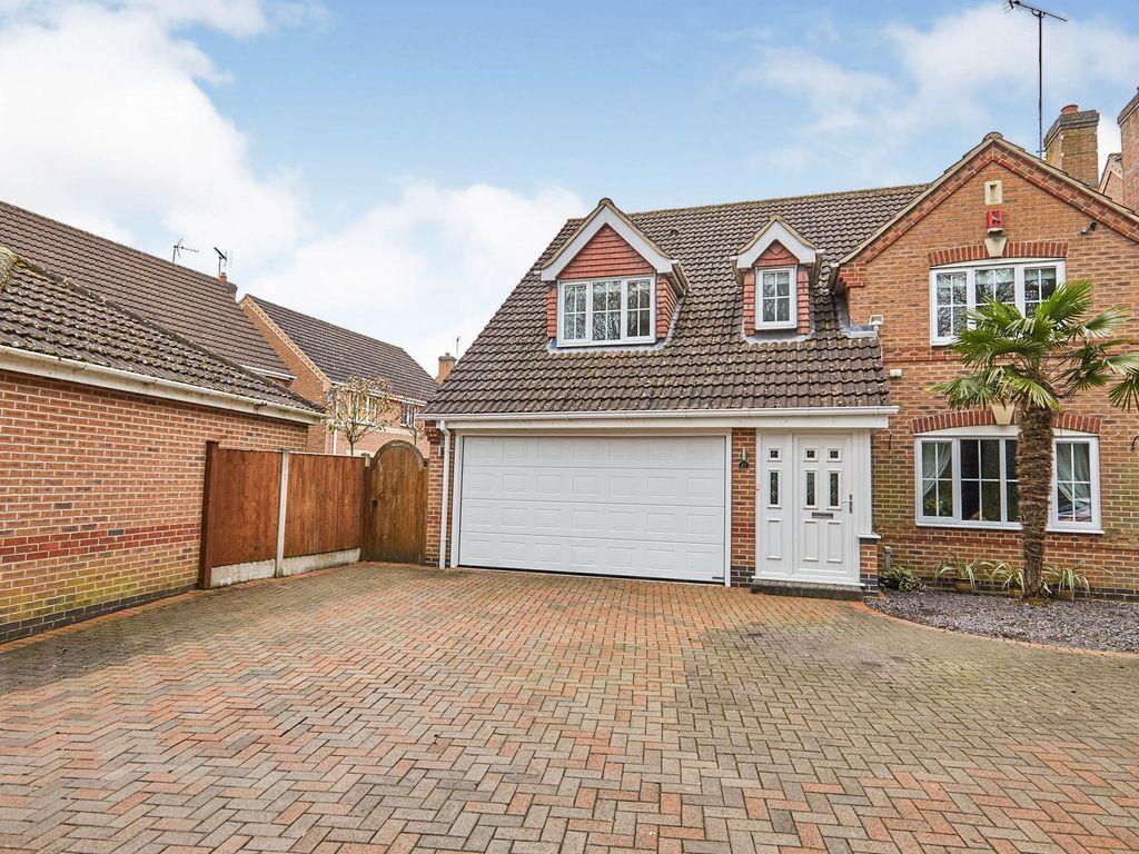 5 bed detached house for sale in Whistlestop Close, Mickleover, Derby