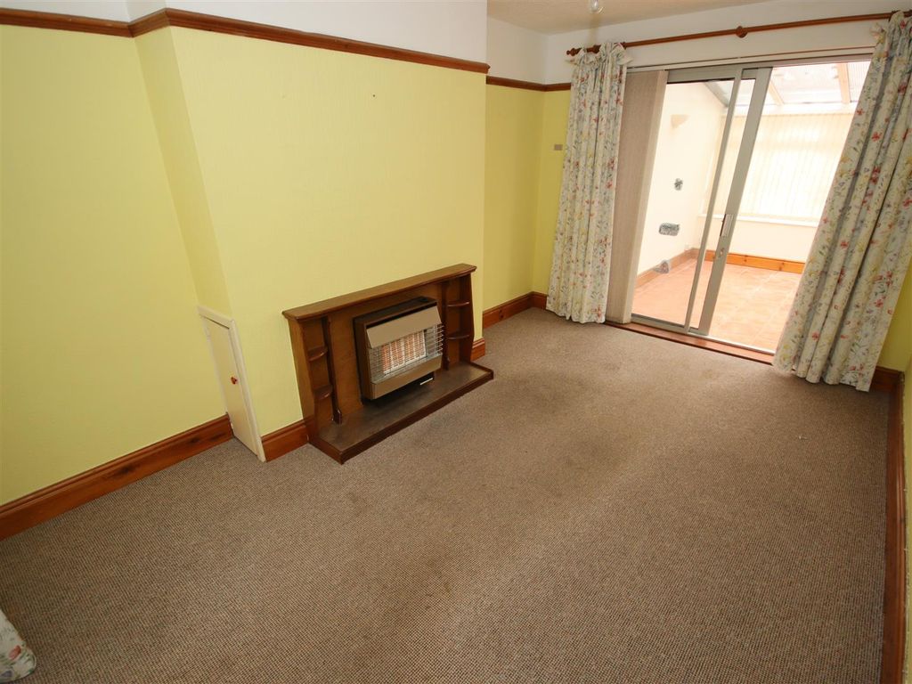 3 bed semidetached house for sale in Ladyfield Road, Chippenham SN14