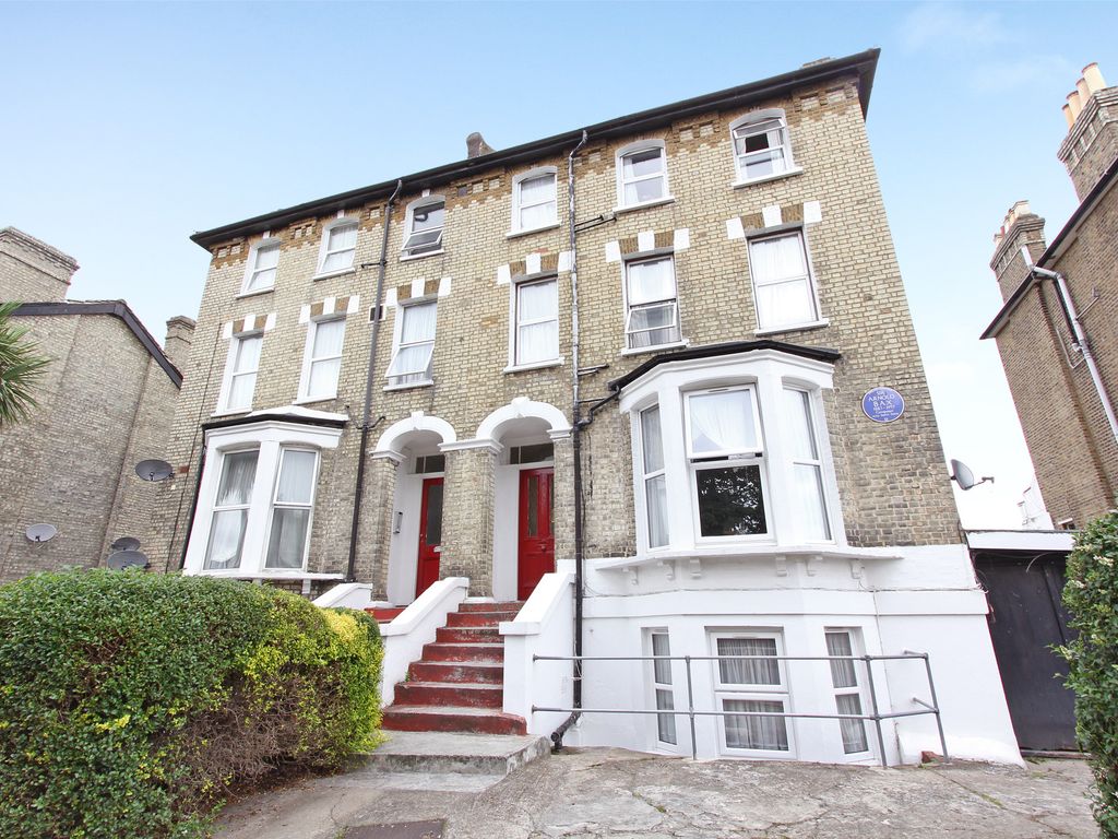 Studio to rent in Pendennis Road, Streatham Hill SW16 Zoopla