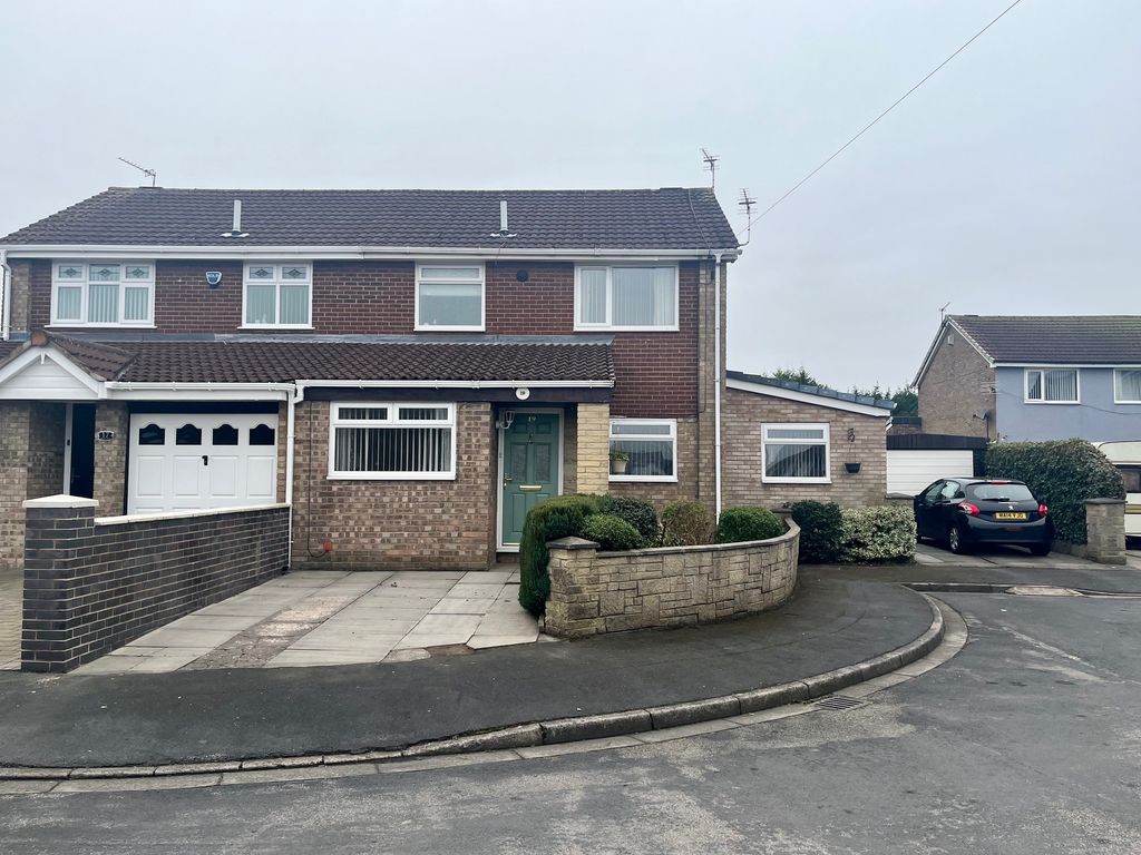 3 bed semidetached house for sale in Eden Close, Kirkby, Liverpool L33