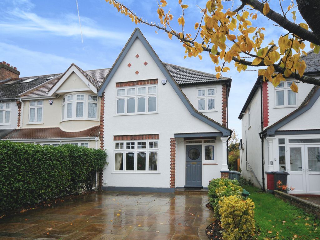 3 bed end terrace house for sale in Merlin Grove, Beckenham BR3 Zoopla