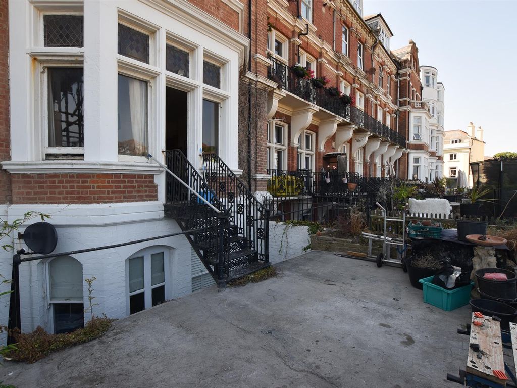 1 bed flat for sale in Grosvenor Gardens, St. LeonardsOnSea TN38 Zoopla