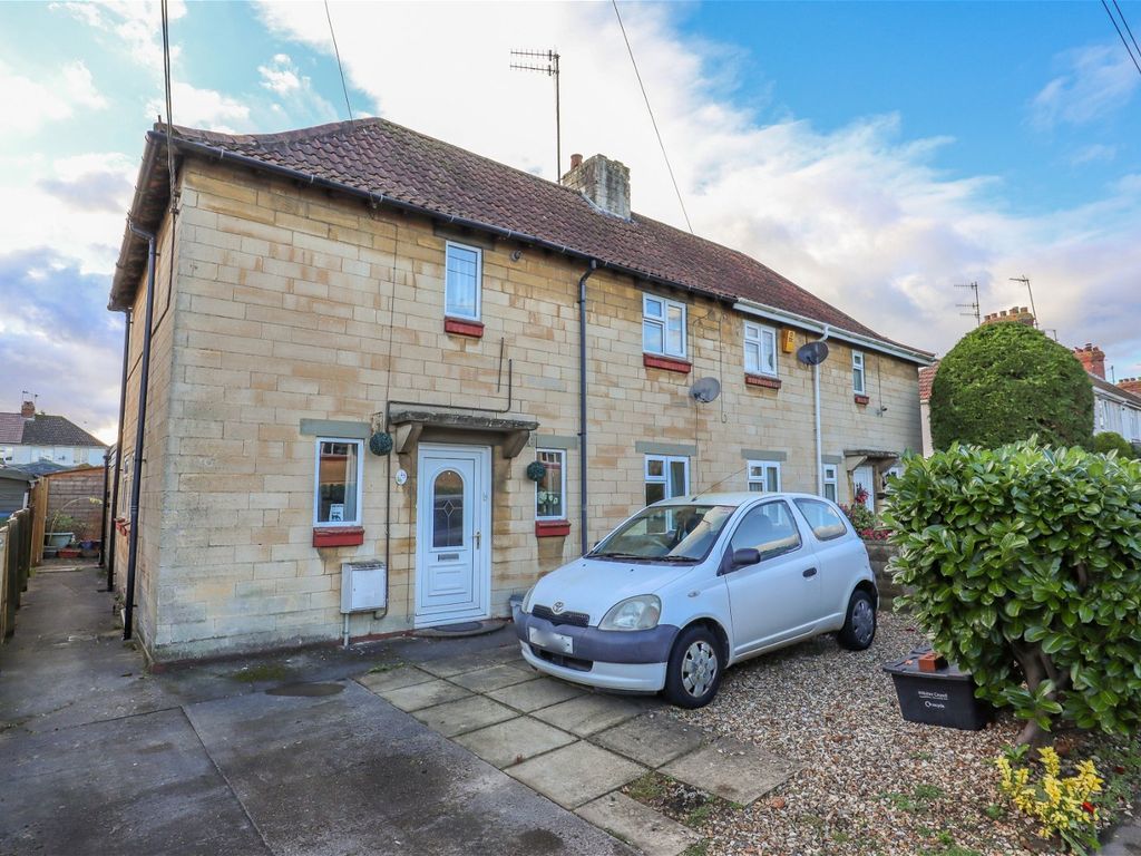 3 bed semidetached house for sale in North End, Calne SN11, £269,950