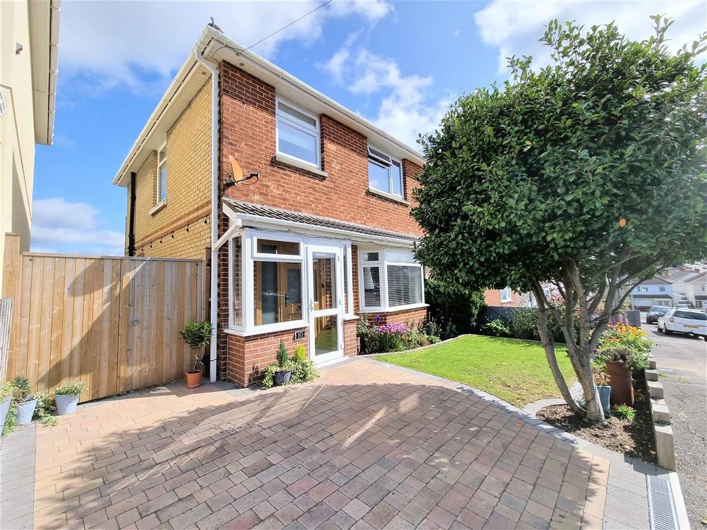 3 bed detached house for sale in Eastlake Avenue, Parkstone, Poole BH12
