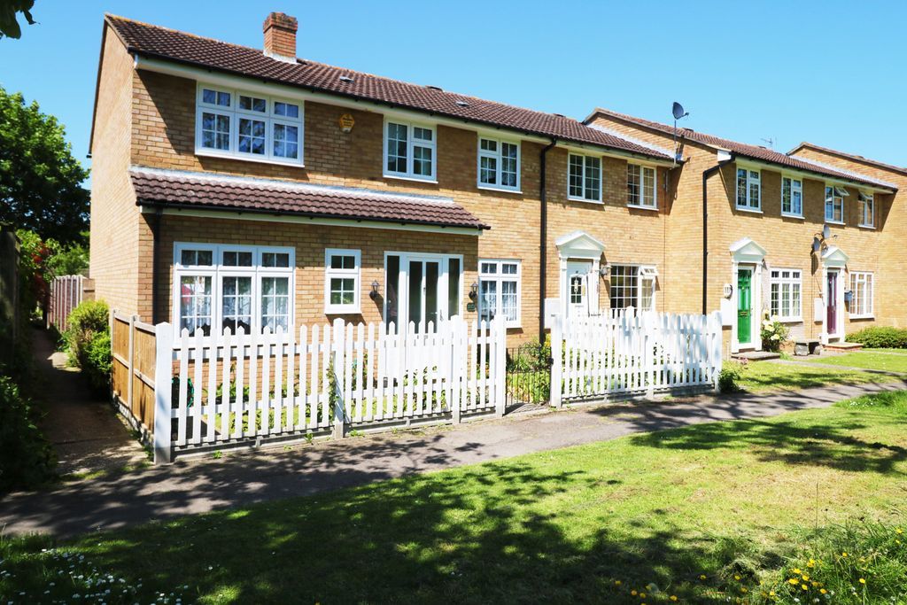 4 bed end terrace house for sale in Ramsdell Close, Tadley RG26 Zoopla