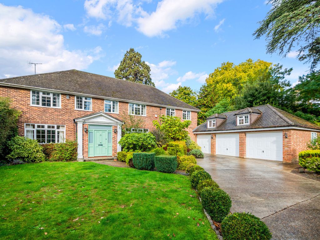 6 bed detached house for sale in Saxonbury Gardens, Long Ditton