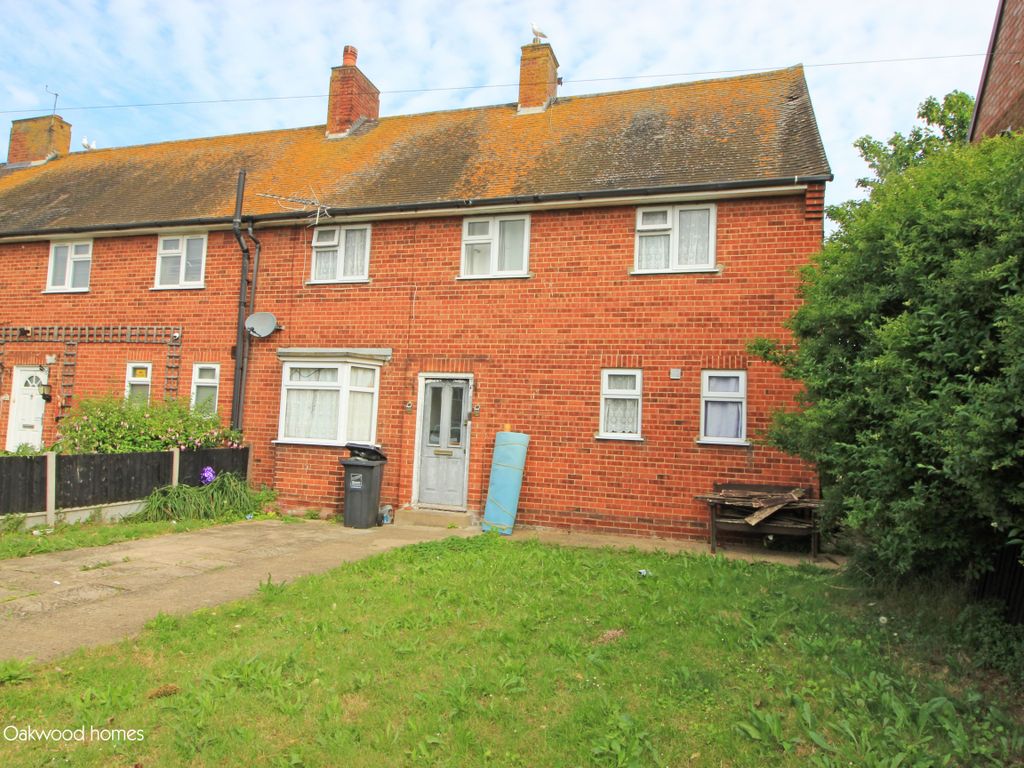 4 bed end terrace house for sale in Fulham Avenue, Margate CT9, £