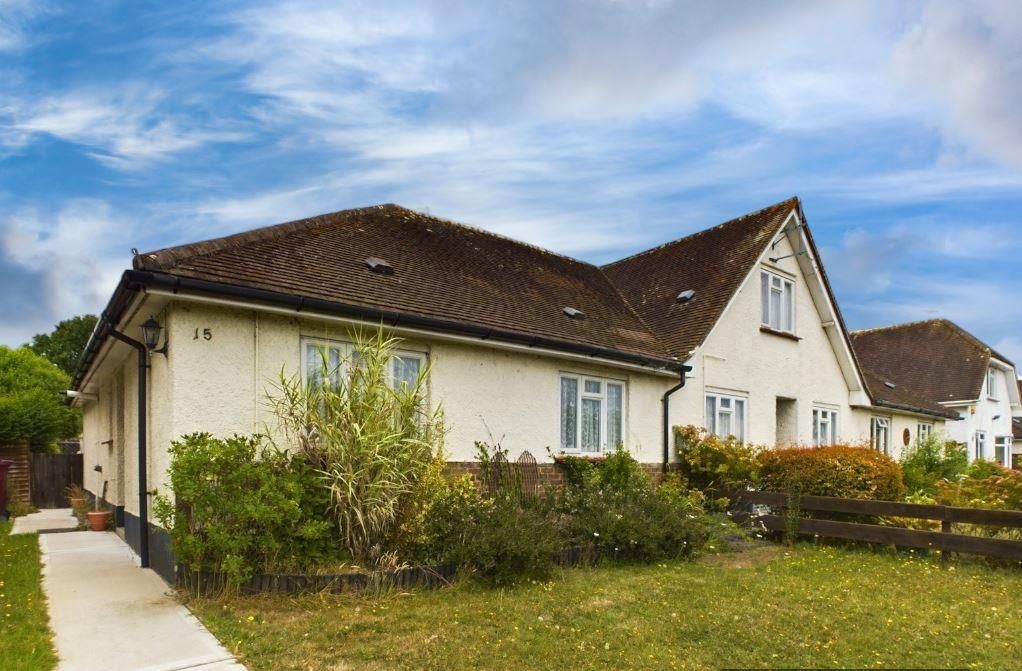 2 bed semidetached bungalow for sale in Selsey Road, Hunston