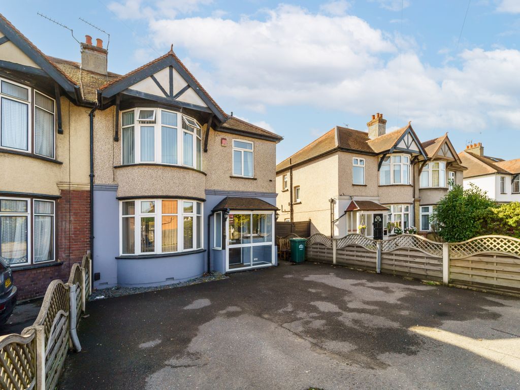 4 bed semidetached house for sale in Kingston Road, StainesUpon