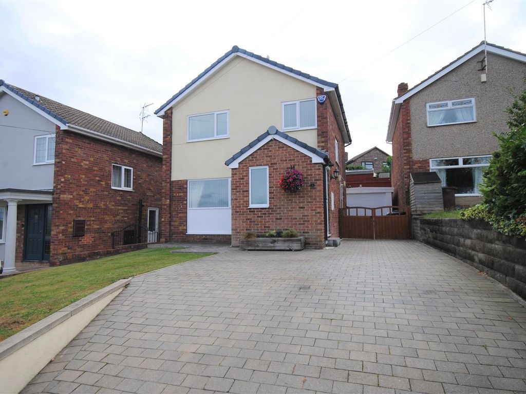 3 bed detached house for sale in Pondfields Rise, Kippax, Leeds LS25