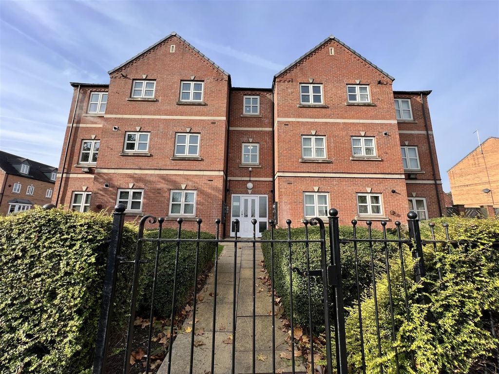 2 bed flat to rent in West Green Avenue, Monk Bretton, Barnsley S71, £625 pcm Zoopla