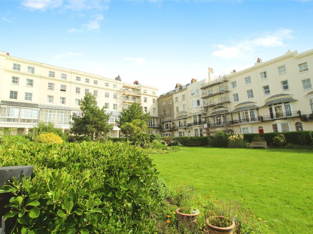 1 bed flat to rent in Marine Square, Brighton, East Sussex BN2, £1,200