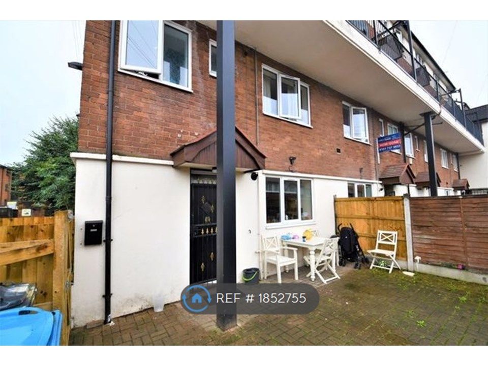 3 bed to rent in Stowell House, Salford M5, £1,250 pcm Zoopla