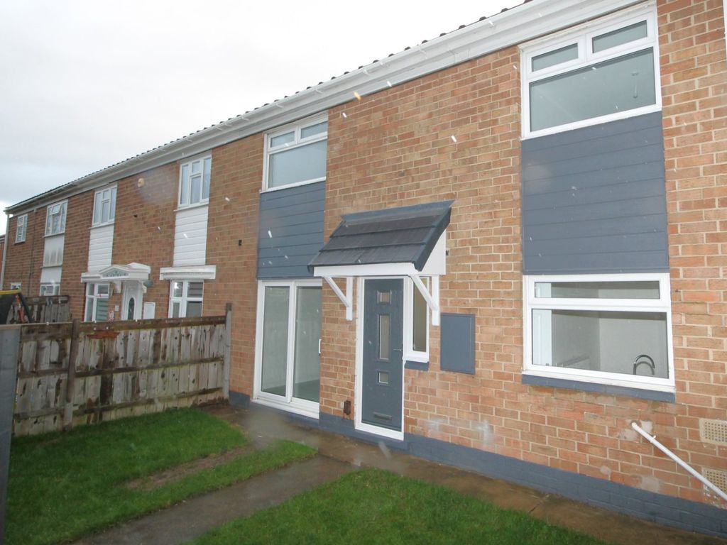 3 bed semidetached house for sale in Starbeck Walk, Thornaby, Stockton