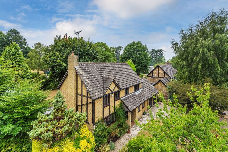 4 bed detached house for sale in Beech Holt, Leatherhead KT22 Zoopla